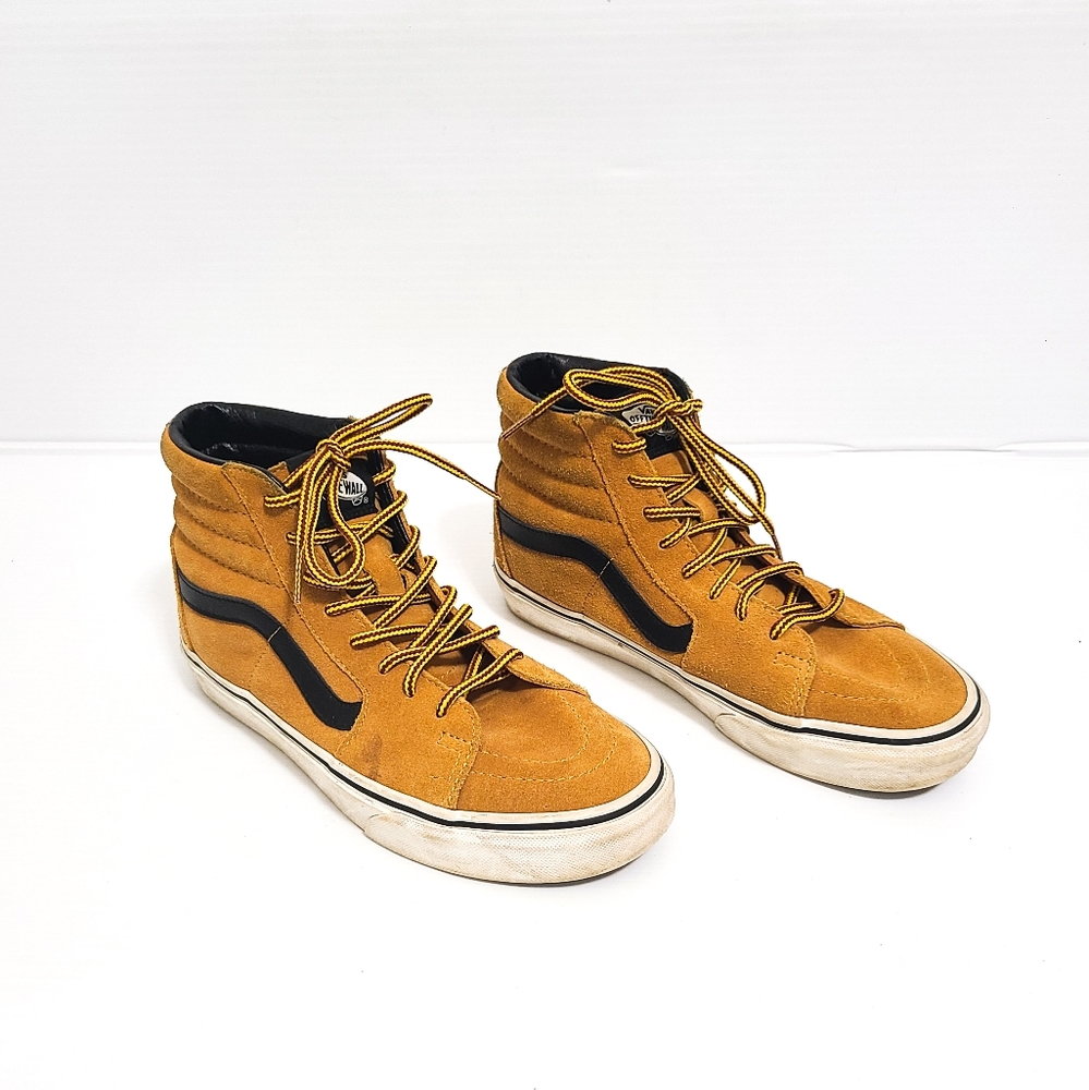 Vans Sk8-Hi Skate Shoe in Wheat and Black